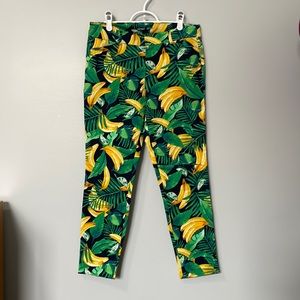 Old Navy Pixie Ankle pant in Bananas print